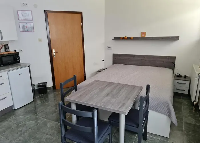 Apartma Jutersek 2+2 * Libelice